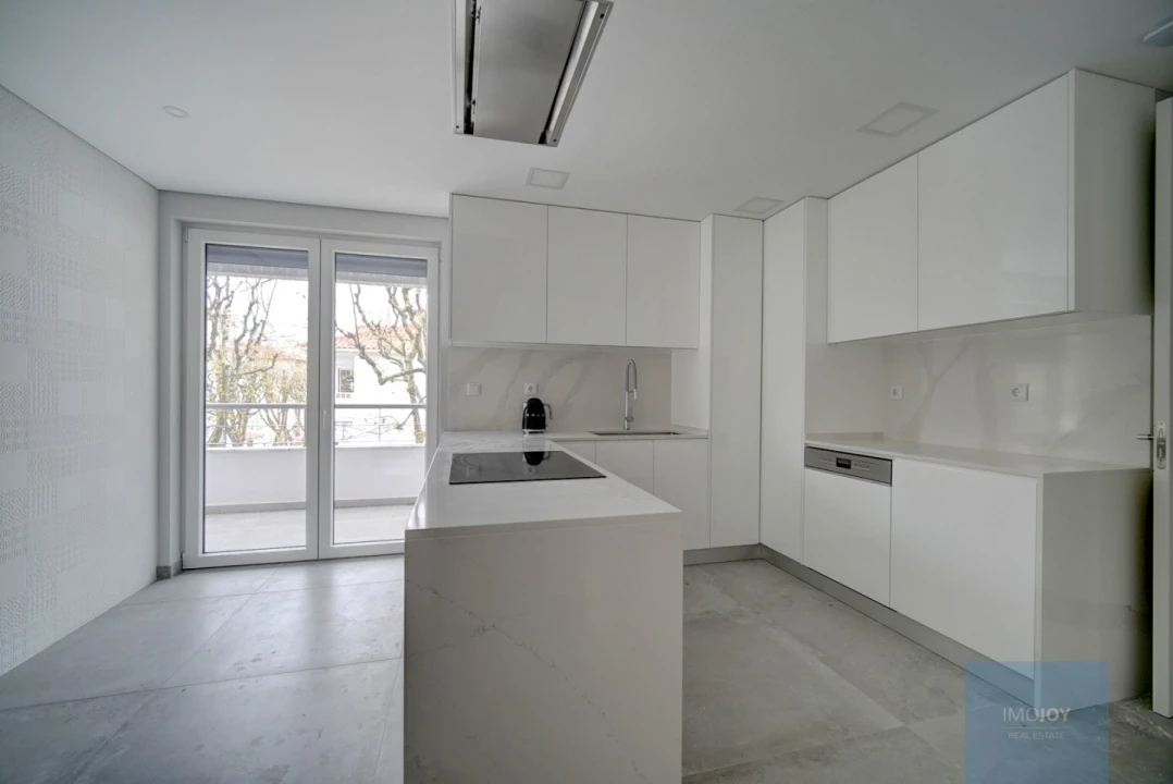 Apartamento T3 para Venda em Carcavelos e Parede Foto 15