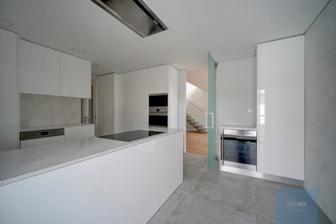 Apartamento T3 para Venda em Carcavelos e Parede Foto 17