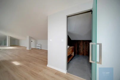 Apartamento T3 para Venda em Carcavelos e Parede