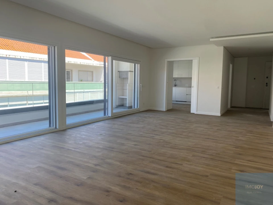 Apartamento T4 para Venda em Almada, Cova da Piedade, Pragal e Cacilhas Foto 2