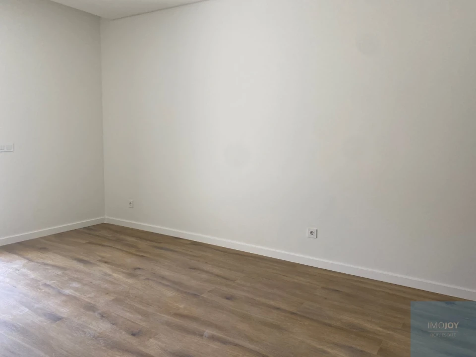 Apartamento T4 para Venda em Almada, Cova da Piedade, Pragal e Cacilhas Foto 16