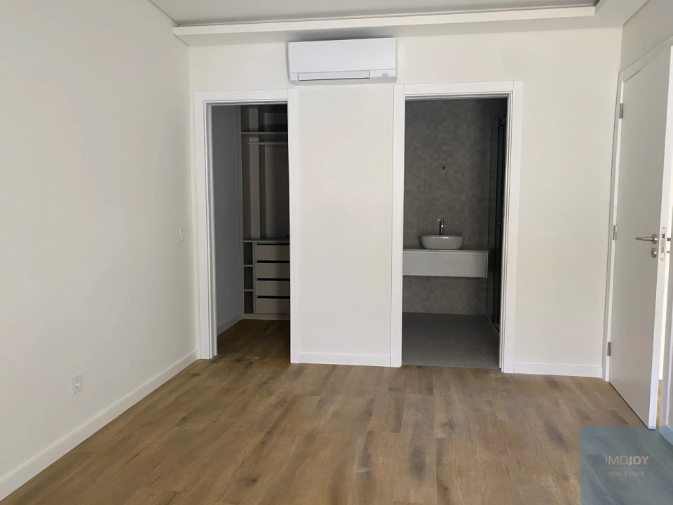 Apartamento T4 para Venda em Almada, Cova da Piedade, Pragal e Cacilhas Foto 17