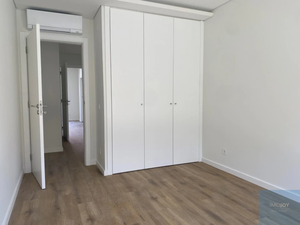 Apartamento T4 para Venda em Almada, Cova da Piedade, Pragal e Cacilhas Foto 22