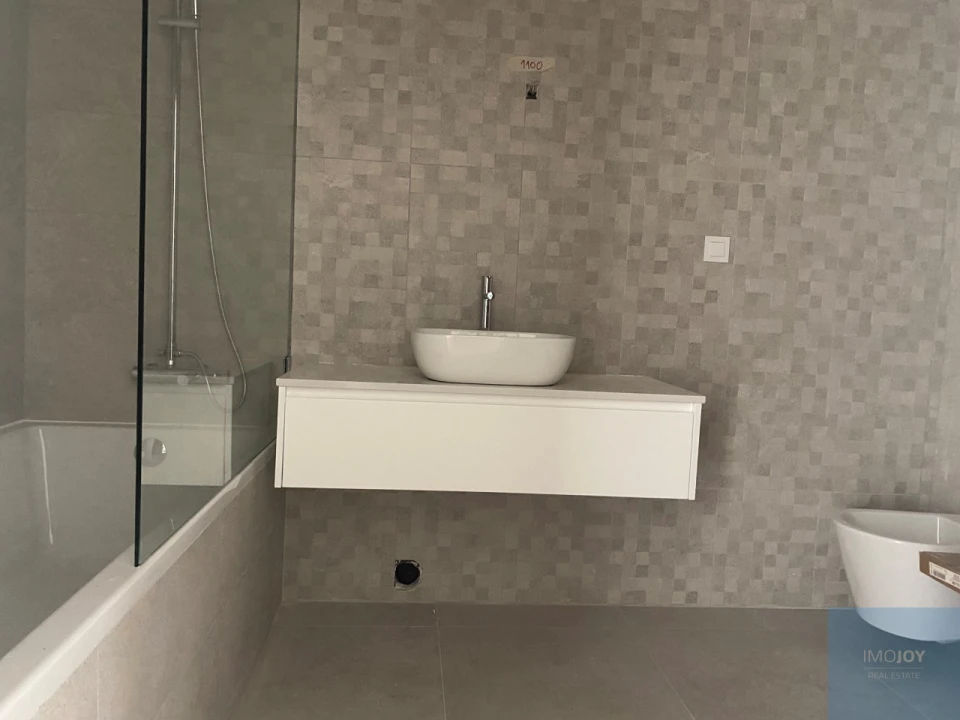 Apartamento T4 para Venda em Almada, Cova da Piedade, Pragal e Cacilhas Foto 25