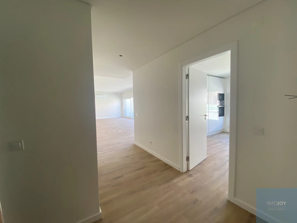 Apartamento T4 para Venda em Almada, Cova da Piedade, Pragal e Cacilhas Foto 31