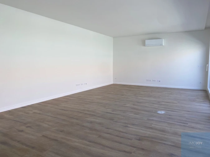 Apartamento T4 para Venda em Almada, Cova da Piedade, Pragal e Cacilhas Foto 5