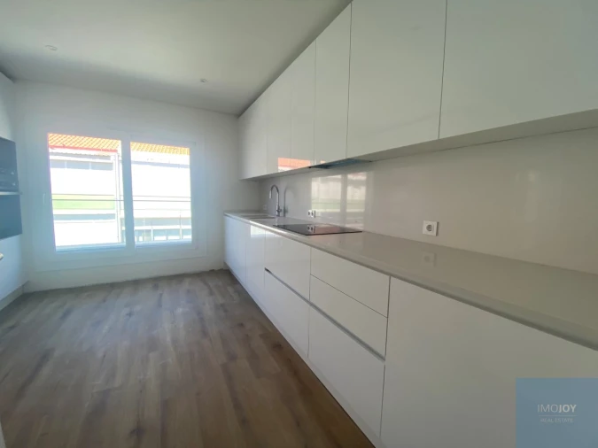 Apartamento T4 para Venda em Almada, Cova da Piedade, Pragal e Cacilhas Foto 7