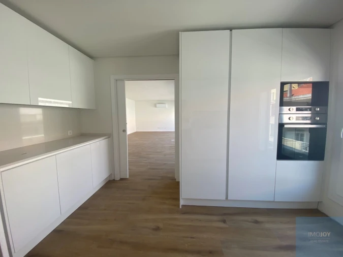 Apartamento T4 para Venda em Almada, Cova da Piedade, Pragal e Cacilhas Foto 8