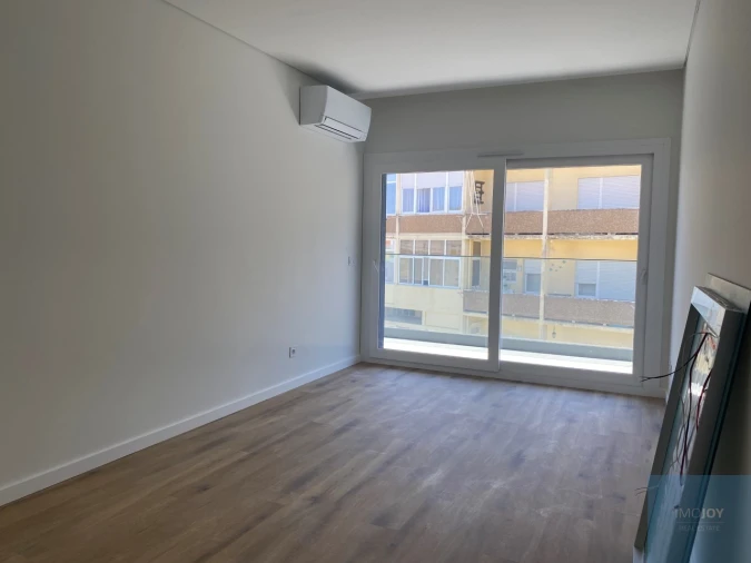 Apartamento T4 para Venda em Almada, Cova da Piedade, Pragal e Cacilhas Foto 10