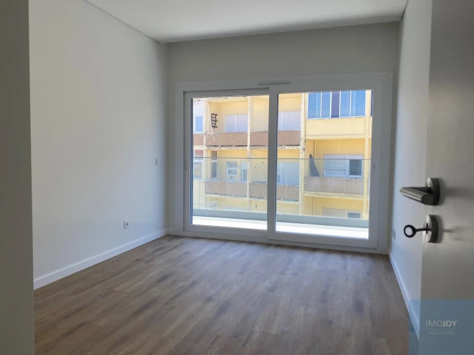 Apartamento T4 para Venda em Almada, Cova da Piedade, Pragal e Cacilhas Foto 21
