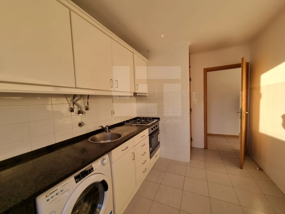Apartamento T2 para Venda em Mina de Água Foto 1