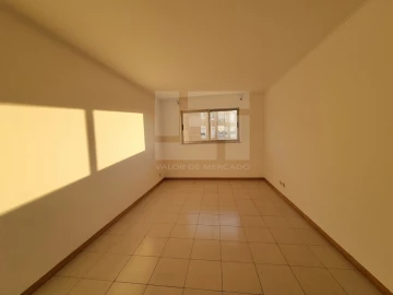 Apartamento T2 para Venda em Mina de Água