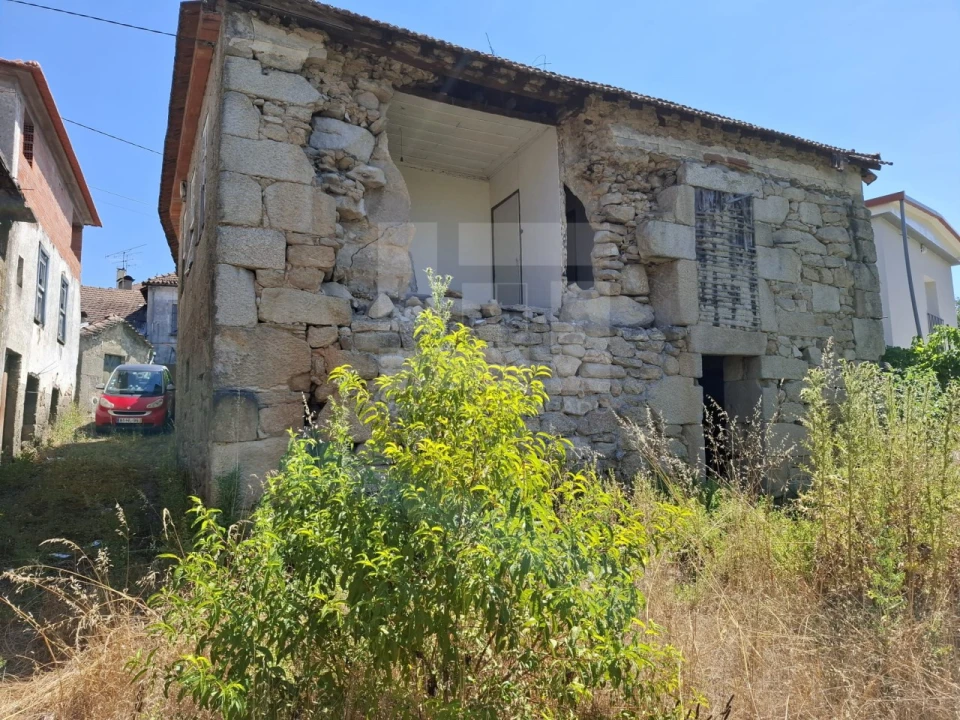 Moradia T2 para Venda em Campo de Besteiros Foto 4