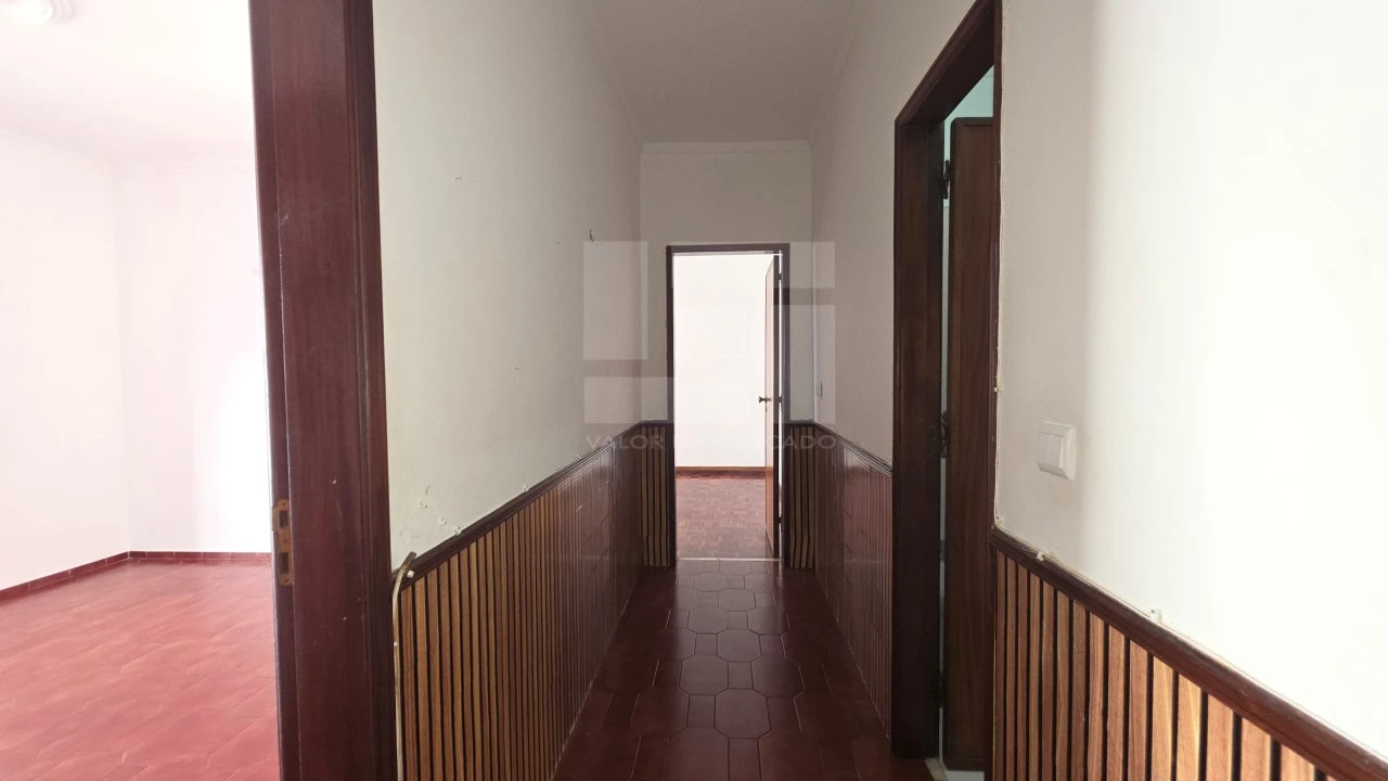 Apartamento T3 para Venda em Rio de Mouro Foto 4