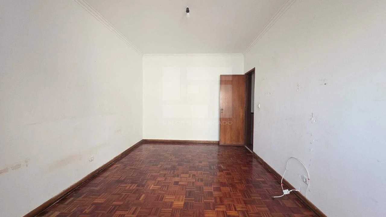 Apartamento T3 para Venda em Rio de Mouro Foto 8