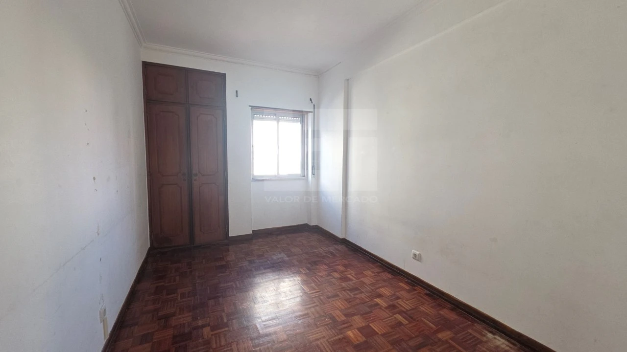 Apartamento T3 para Venda em Rio de Mouro Foto 13