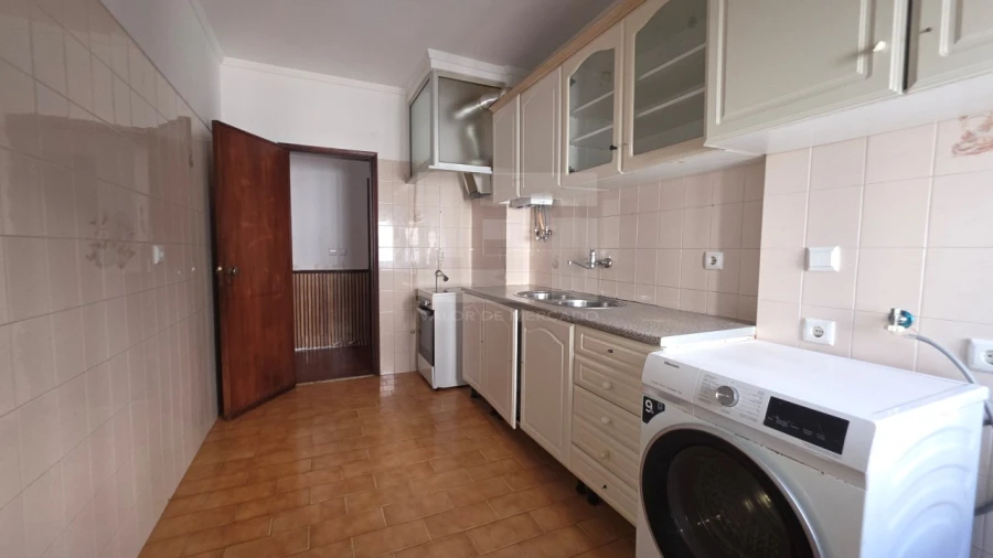 Apartamento T3 para Venda em Rio de Mouro Foto 3