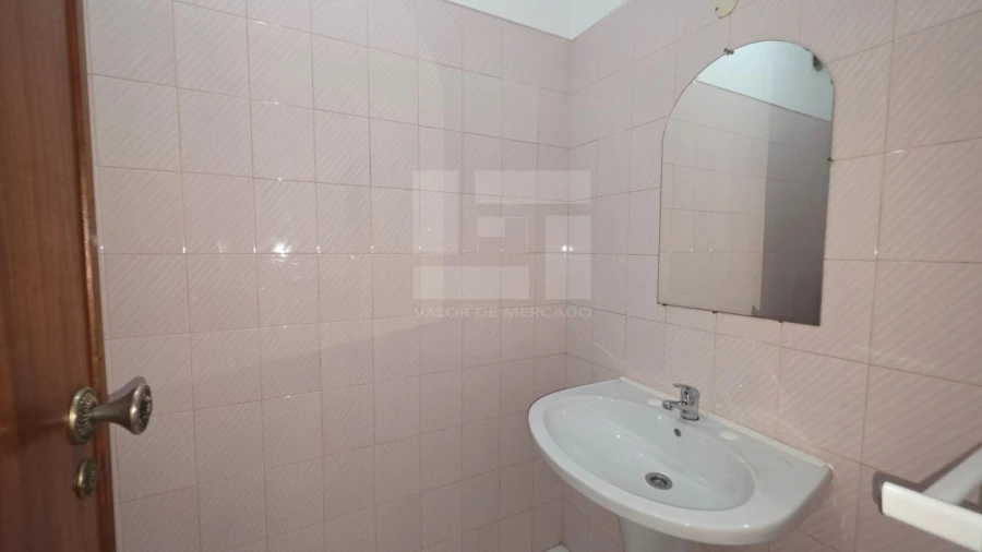 Apartamento T3 para Venda em Rio de Mouro Foto 11