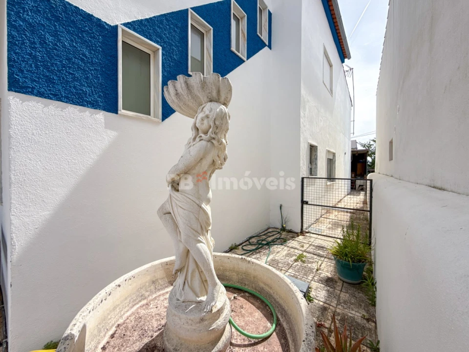 Moradia T3 para Venda em Comenda Foto 50