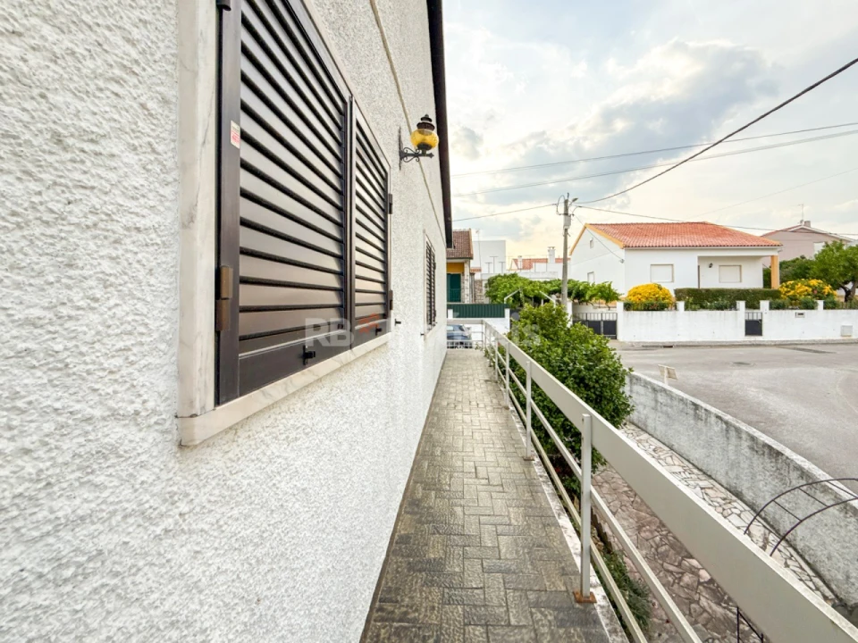 Moradia T3 para Venda em Vila Nova da Barquinha Foto 36