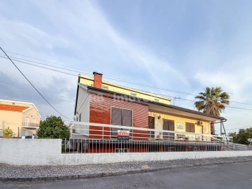 Moradia T3 para Venda em Vila Nova da Barquinha