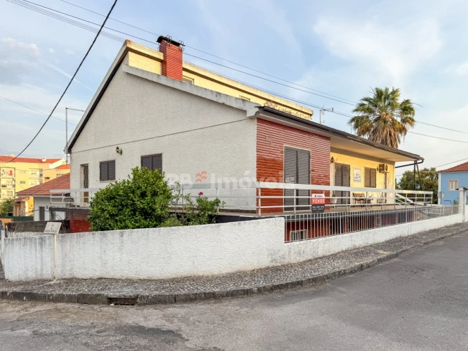 Moradia T3 para Venda em Vila Nova da Barquinha Foto 3
