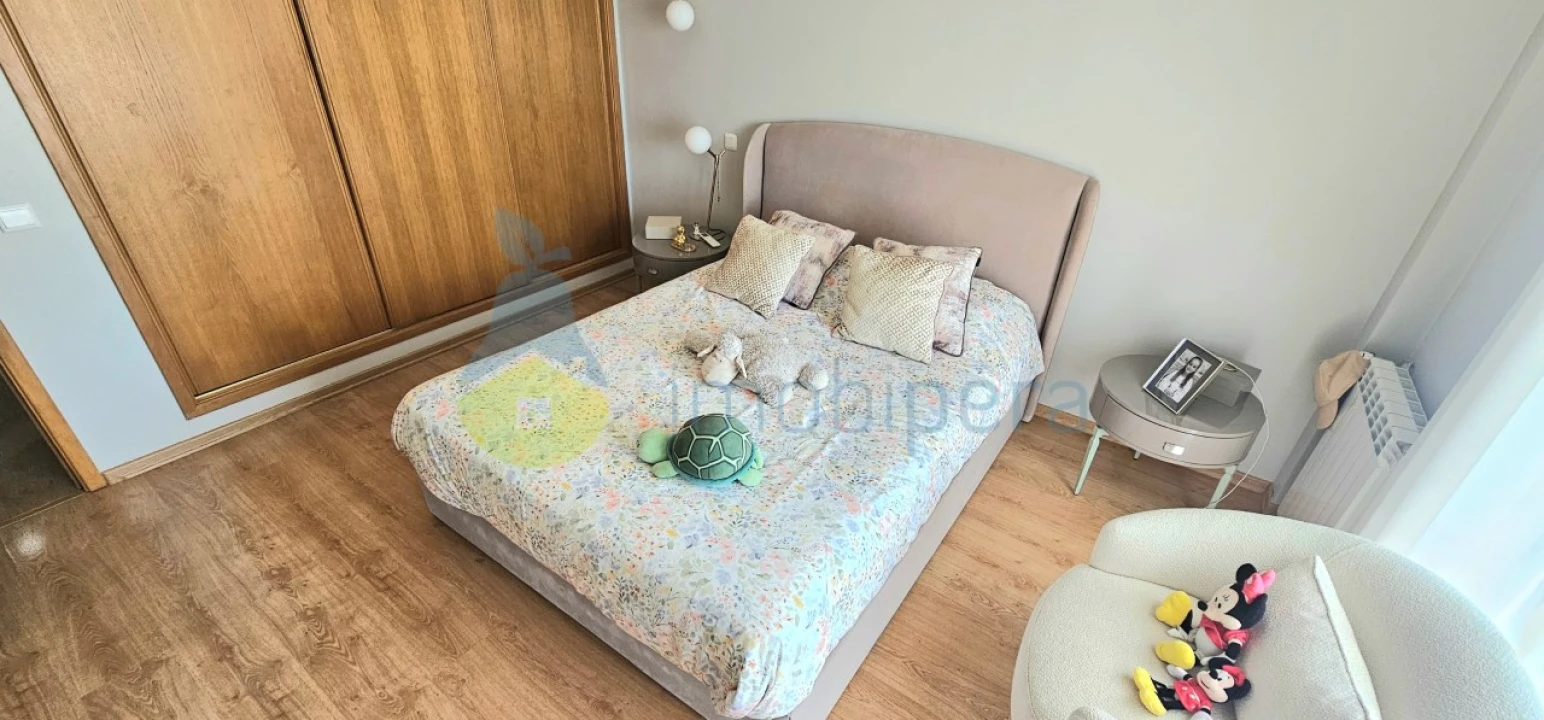 Moradia T4 para Venda em Quelfes Foto 41