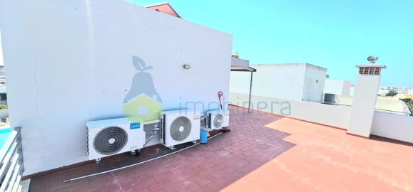 Moradia T4 para Venda em Quelfes