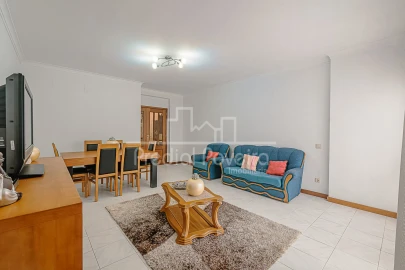 Apartamento T2 para Venda em Aver-O-Mar, Amorim e Terroso