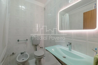 Apartamento T2 para Venda em Aver-O-Mar, Amorim e Terroso