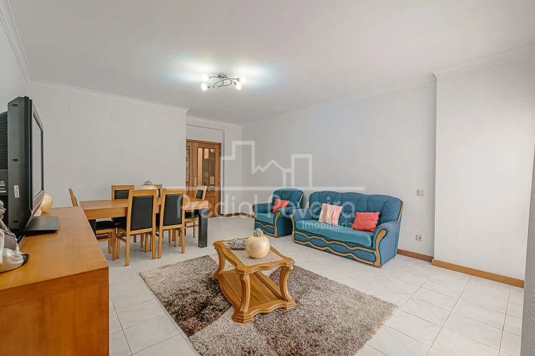 Apartamento T2 para Venda em Aver-O-Mar, Amorim e Terroso Foto 4