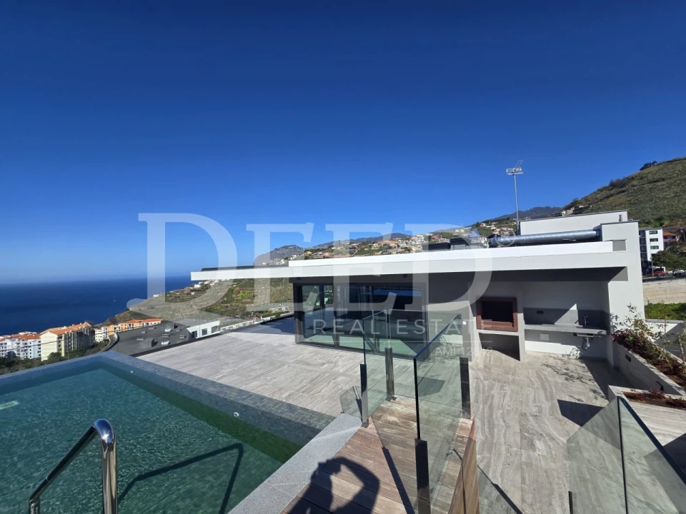 Apartamento T4 para Venda em São Martinho Foto 4