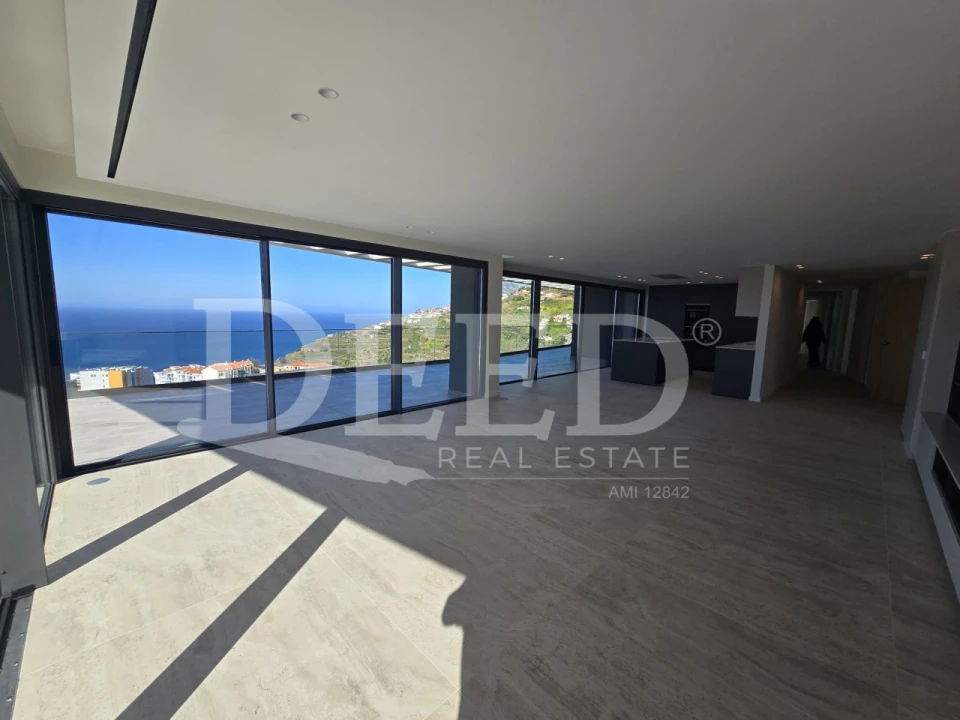 Apartamento T4 para Venda em São Martinho Foto 6