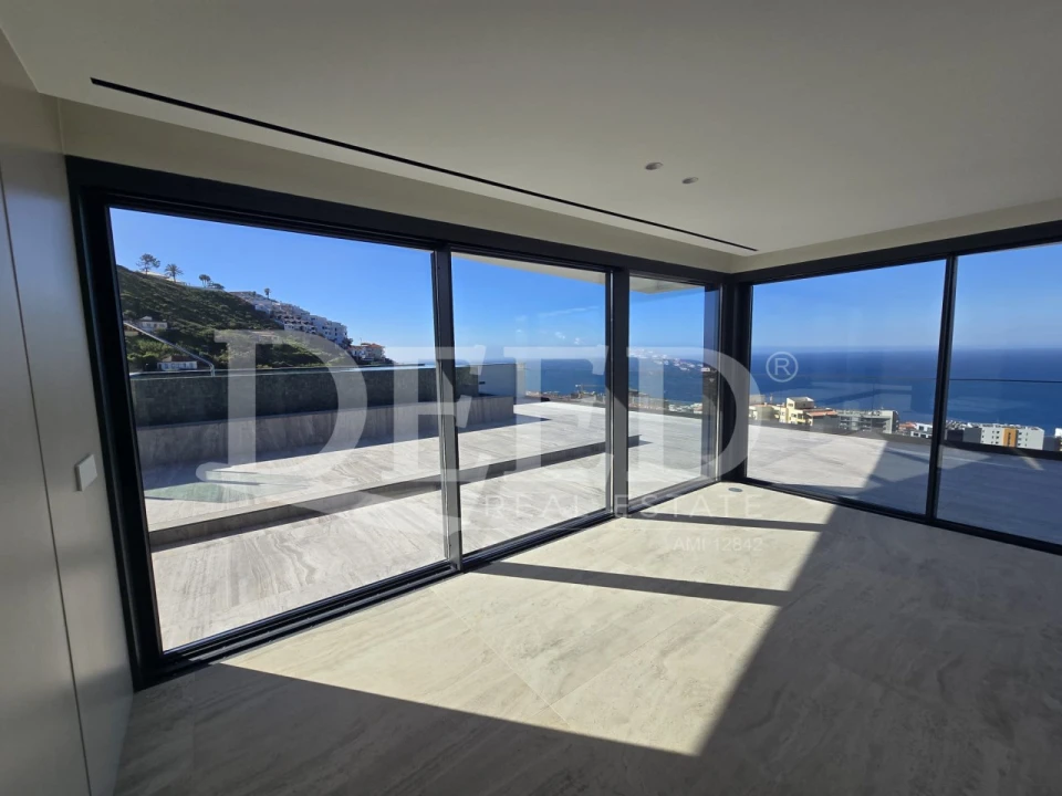 Apartamento T4 para Venda em São Martinho Foto 11