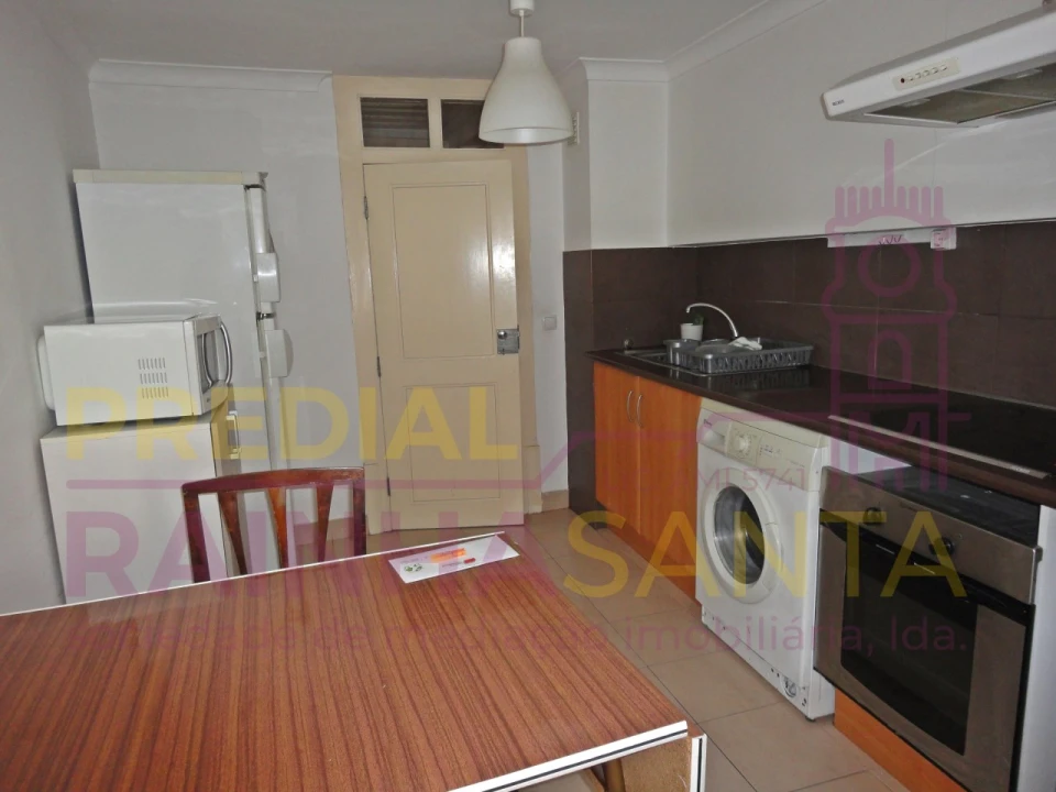 Quarto para Arrendamento em Sé Nova, Santa Cruz, Almedina e São Bartolomeu Foto 4