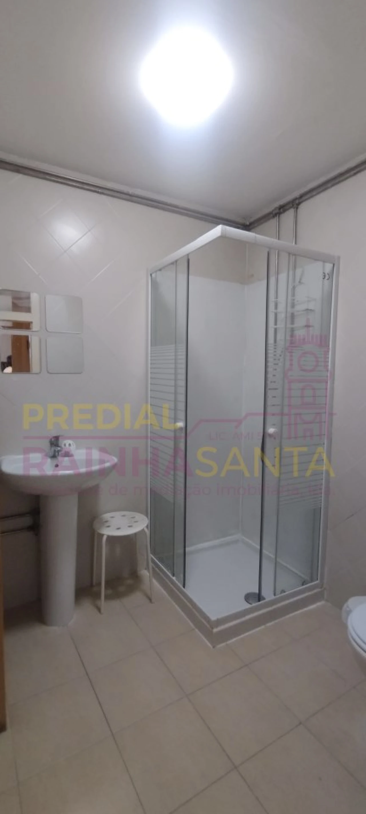 Quarto para Arrendamento em Sé Nova, Santa Cruz, Almedina e São Bartolomeu Foto 17