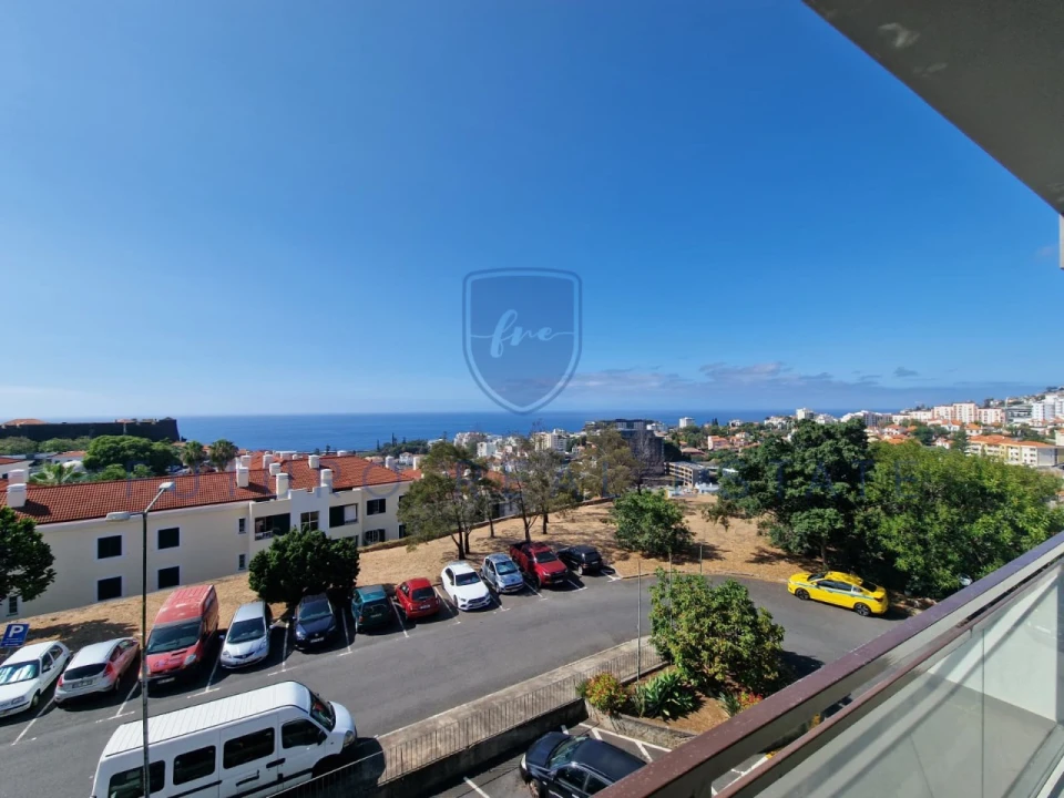 Apartamento T3 para Venda em Funchal (São Pedro) Foto 1