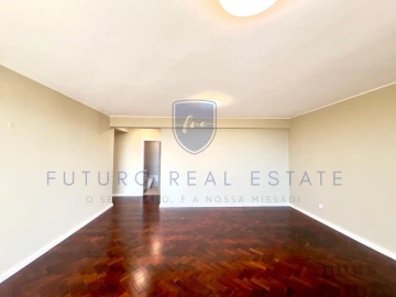 Apartamento T3 para Venda em Funchal (São Pedro)