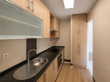 Apartamento T1 para Venda em Laranjeiro e Feijó