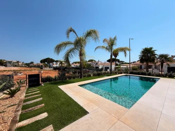 Moradia T3 para Venda em Quarteira