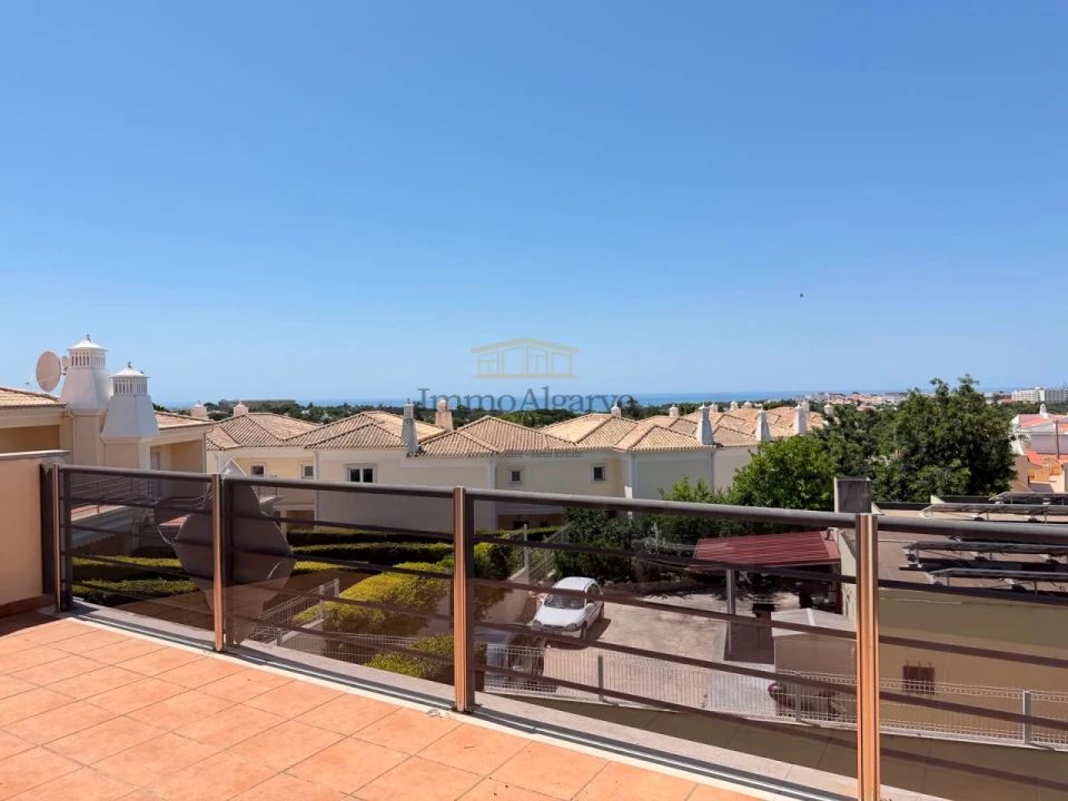 Moradia T3 para Venda em Albufeira e Olhos de Água Foto 31