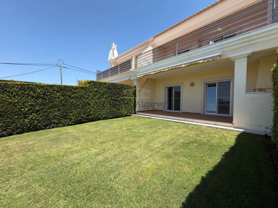 Moradia T3 para Venda em Albufeira e Olhos de Água Foto 1