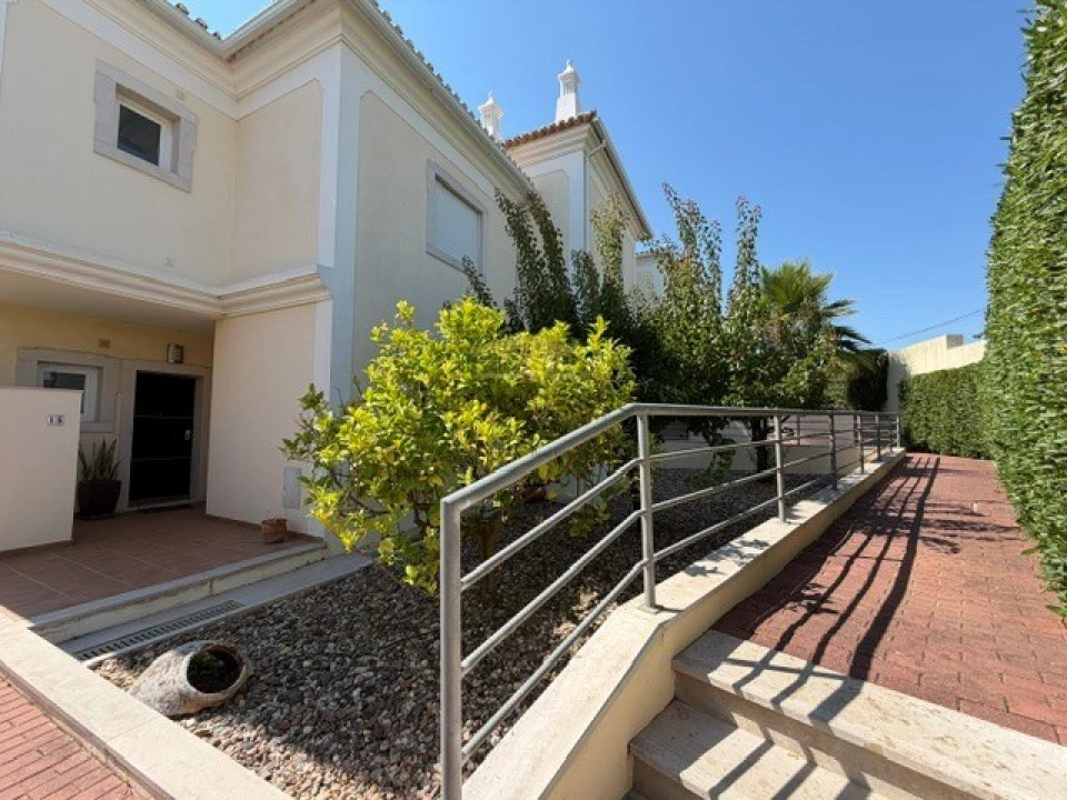 Moradia T3 para Venda em Albufeira e Olhos de Água Foto 38