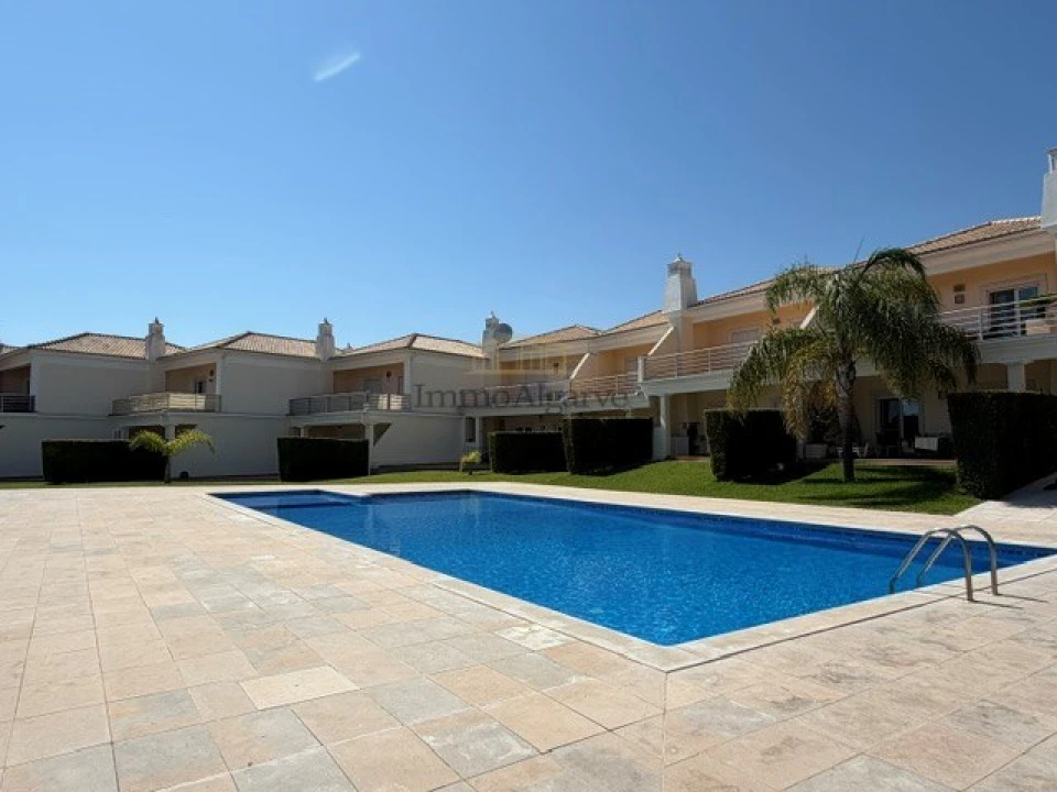 Moradia T3 para Venda em Albufeira e Olhos de Água Foto 41