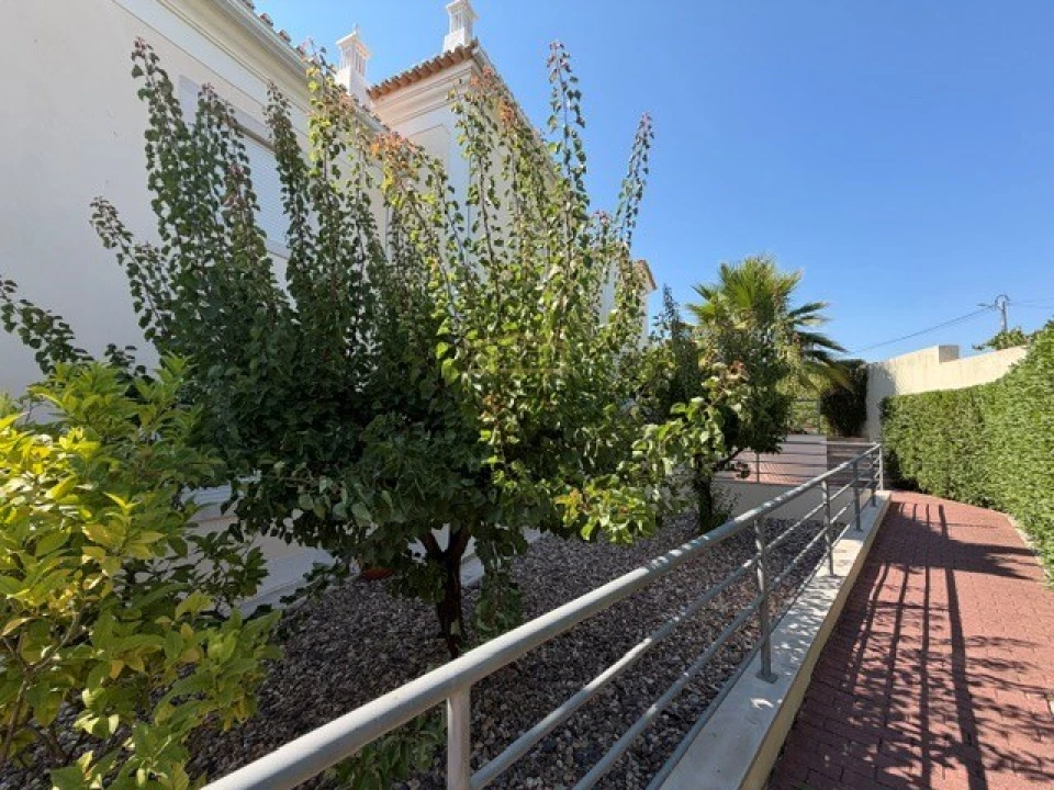 Moradia T3 para Venda em Albufeira e Olhos de Água Foto 45