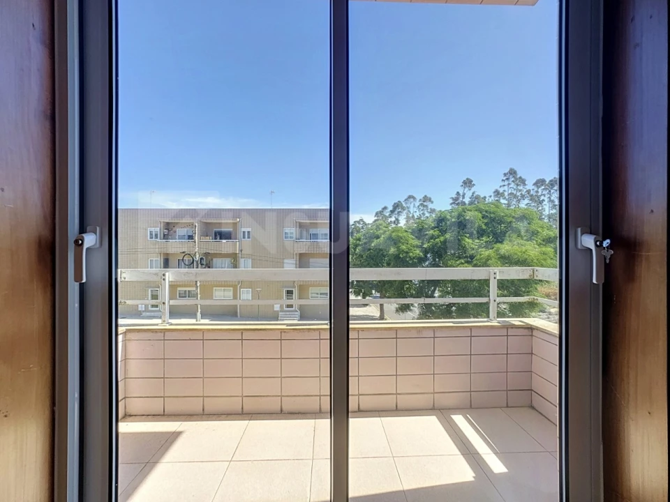 Apartamento T3 para Venda em Retorta e Tougues Foto 24