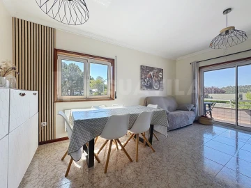 Apartamento T3 para Venda em Retorta e Tougues