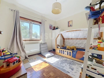 Apartamento T3 para Venda em Retorta e Tougues