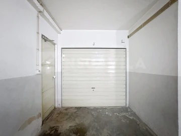 Apartamento T3 para Venda em Retorta e Tougues