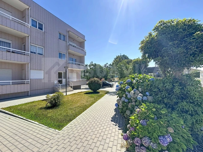 Apartamento T3 para Venda em Retorta e Tougues Foto 25